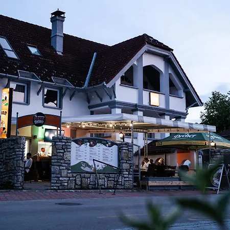 Pizza Sztori Apartment Balatonmariafurdo