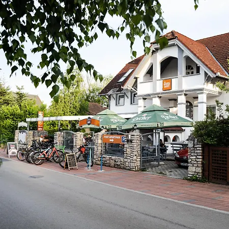 Pizza Sztori Apartment Balatonmariafurdo