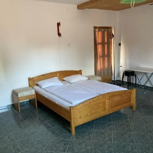 דירה Pizza Sztori Balatonmáriafürdő